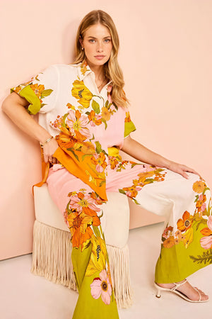Floral Vibes: Lässiger Anzug für den Sommer