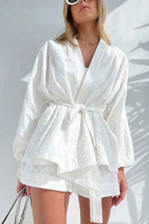 Texturierter Kimono mit Gürtel