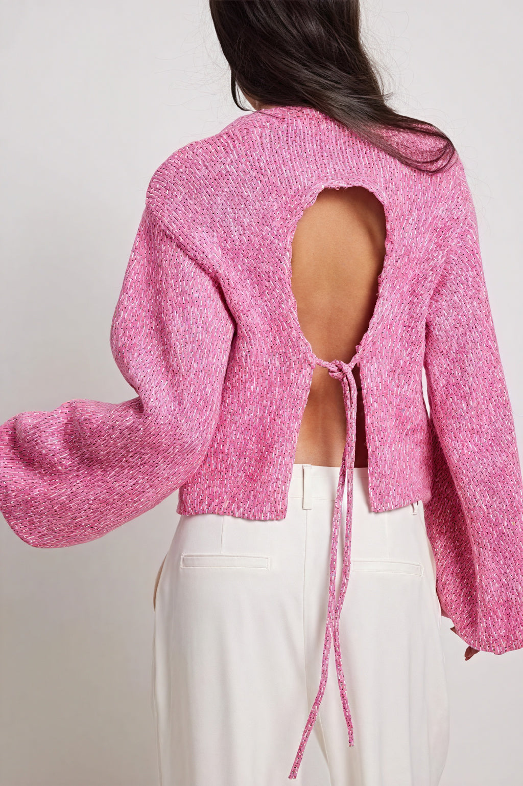 Texturierter Pullover mit Glockenärmeln