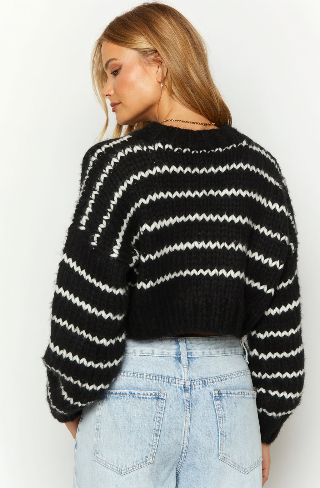 Gestreifter Strickpullover in Oversize-Passform