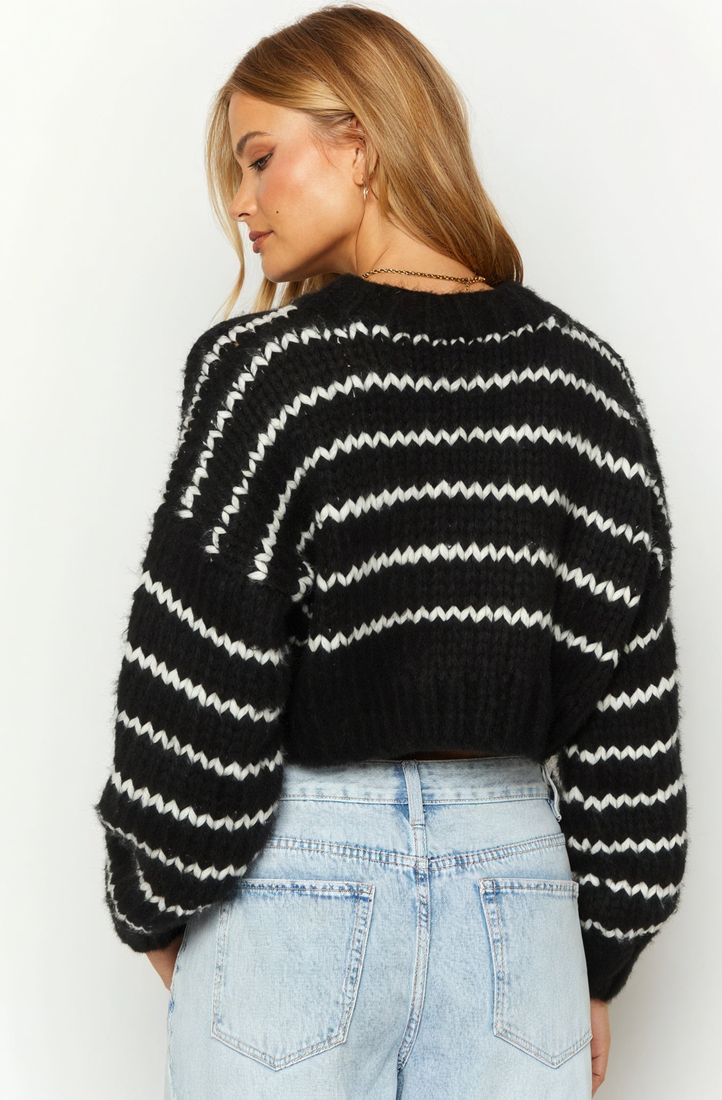 Gestreifter Strickpullover in Oversize-Passform