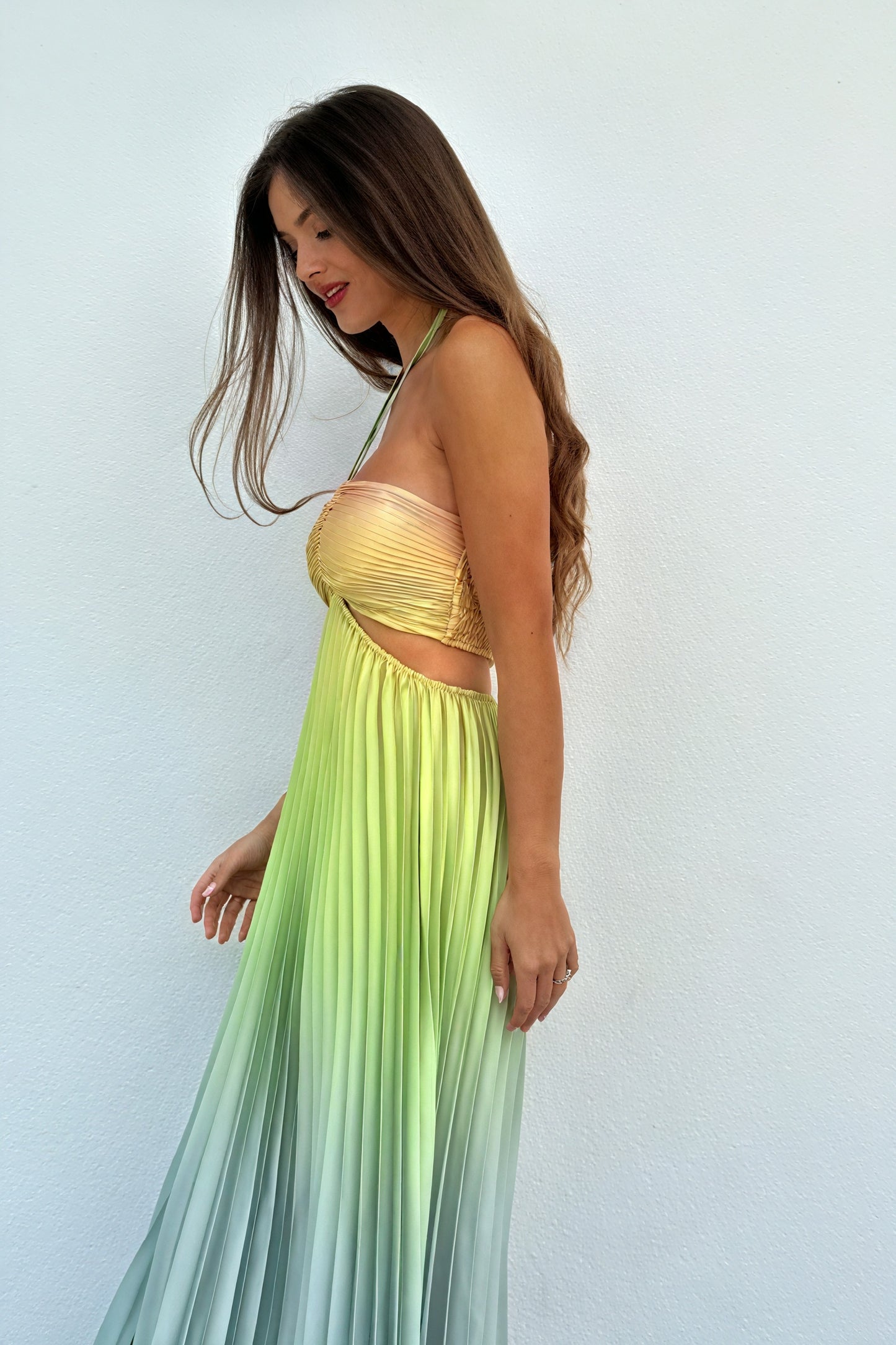 Fließendes Maxikleid mit Plissee-Design