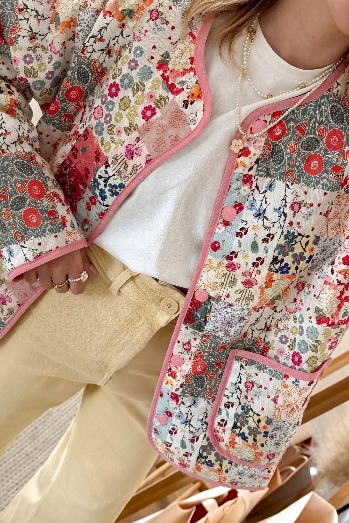 Patchwork Jacke mit floralem Muster