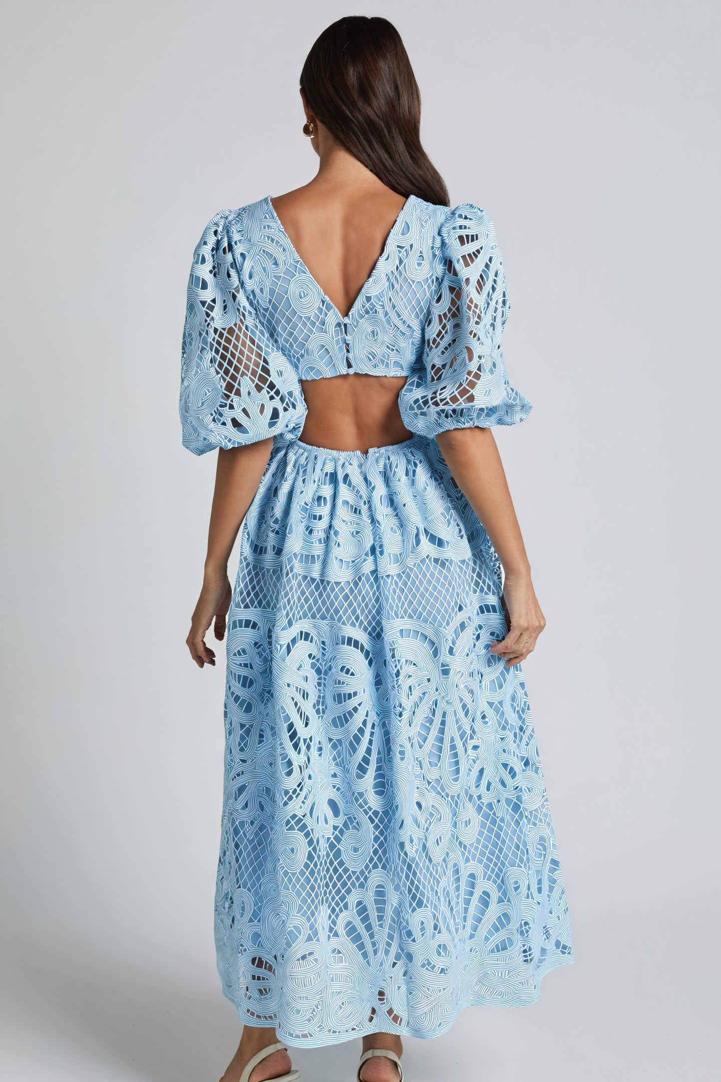 Elegantes Kleid mit zarten Details
