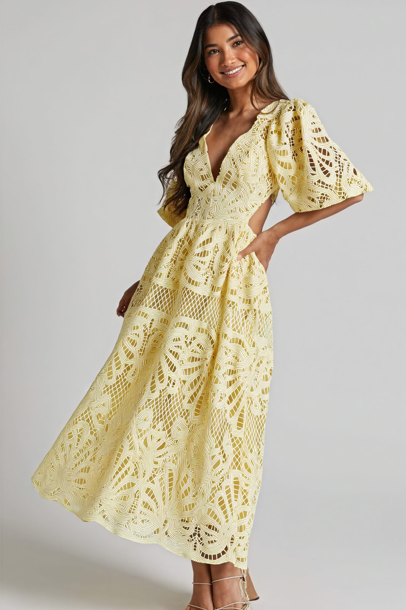 Elegantes Kleid mit zarten Details