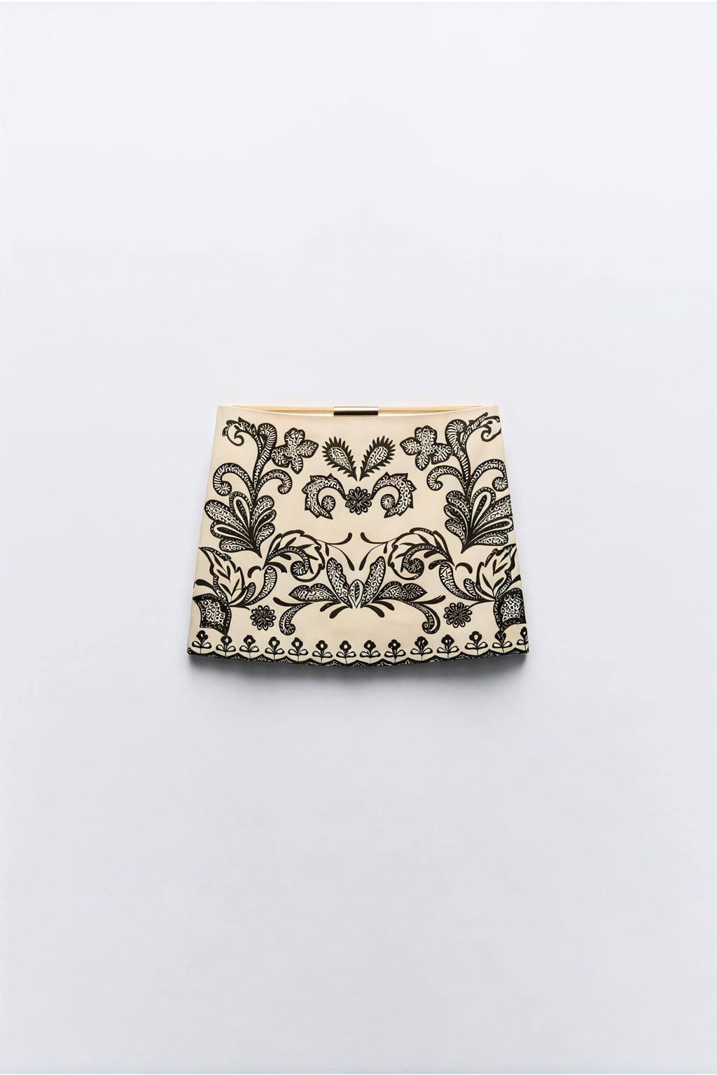 Sommerliches Top mit Stickerei