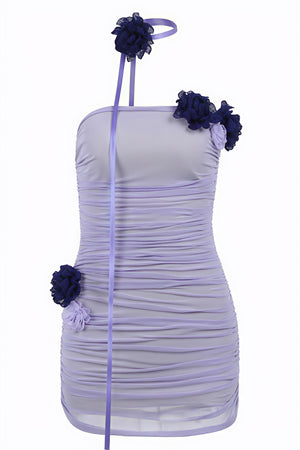 Elegantes Mini-Kleid mit floralen Details