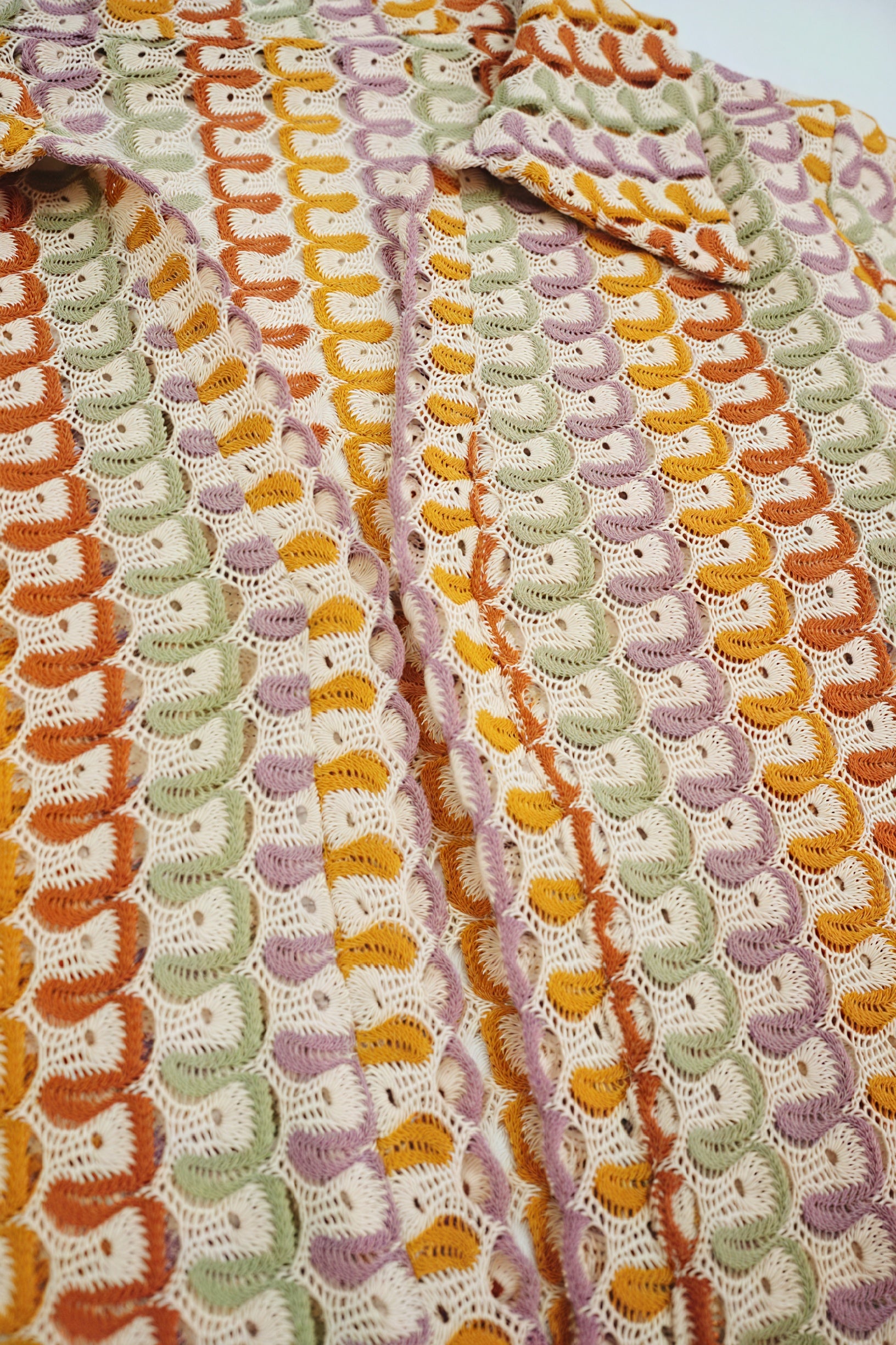 Maxikleid mit geometrischem Muster