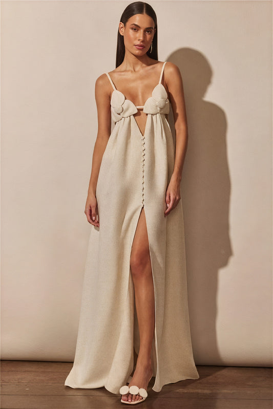 Bodenlanges Kleid mit floralen Details