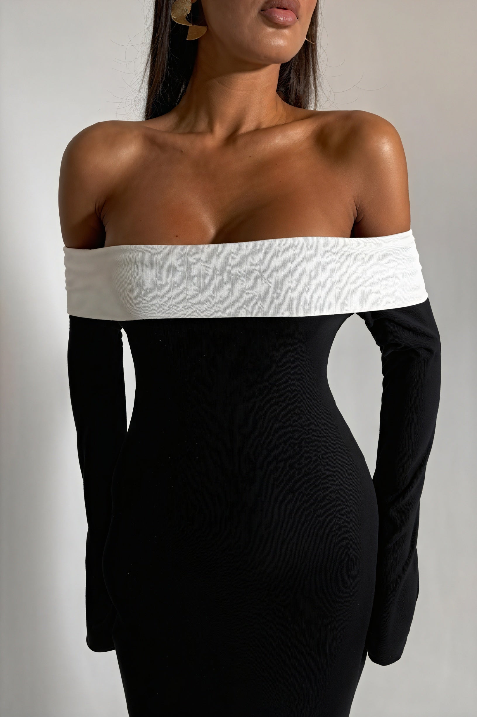 Elegantes Abendkleid mit Farbblock-Design