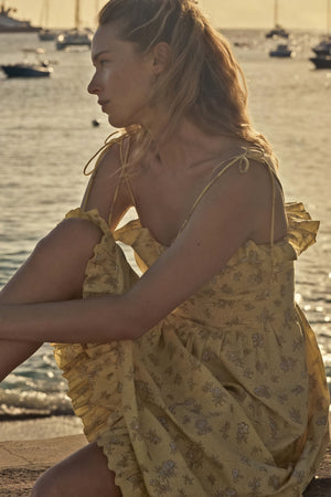 Geblümtes Midikleid mit Rüschenbesatz
