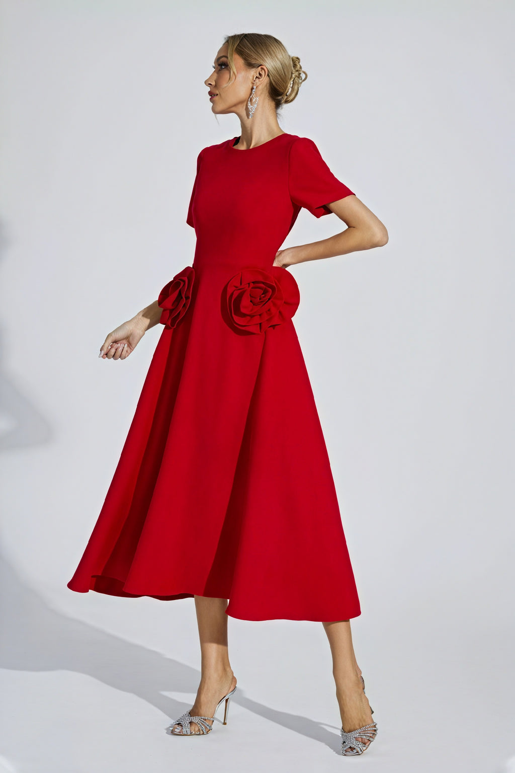 Midi-Kleid mit Rosen-Applikationen