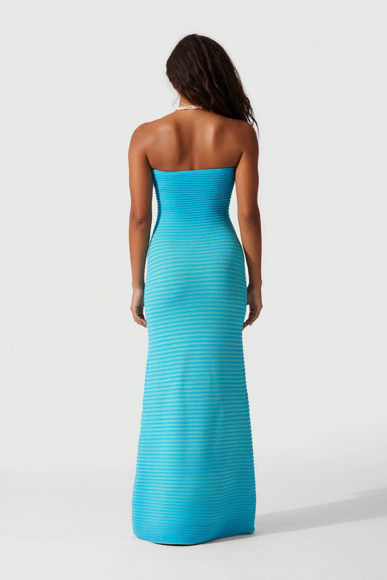 Gestreiftes Midikleid mit gerippter Textur