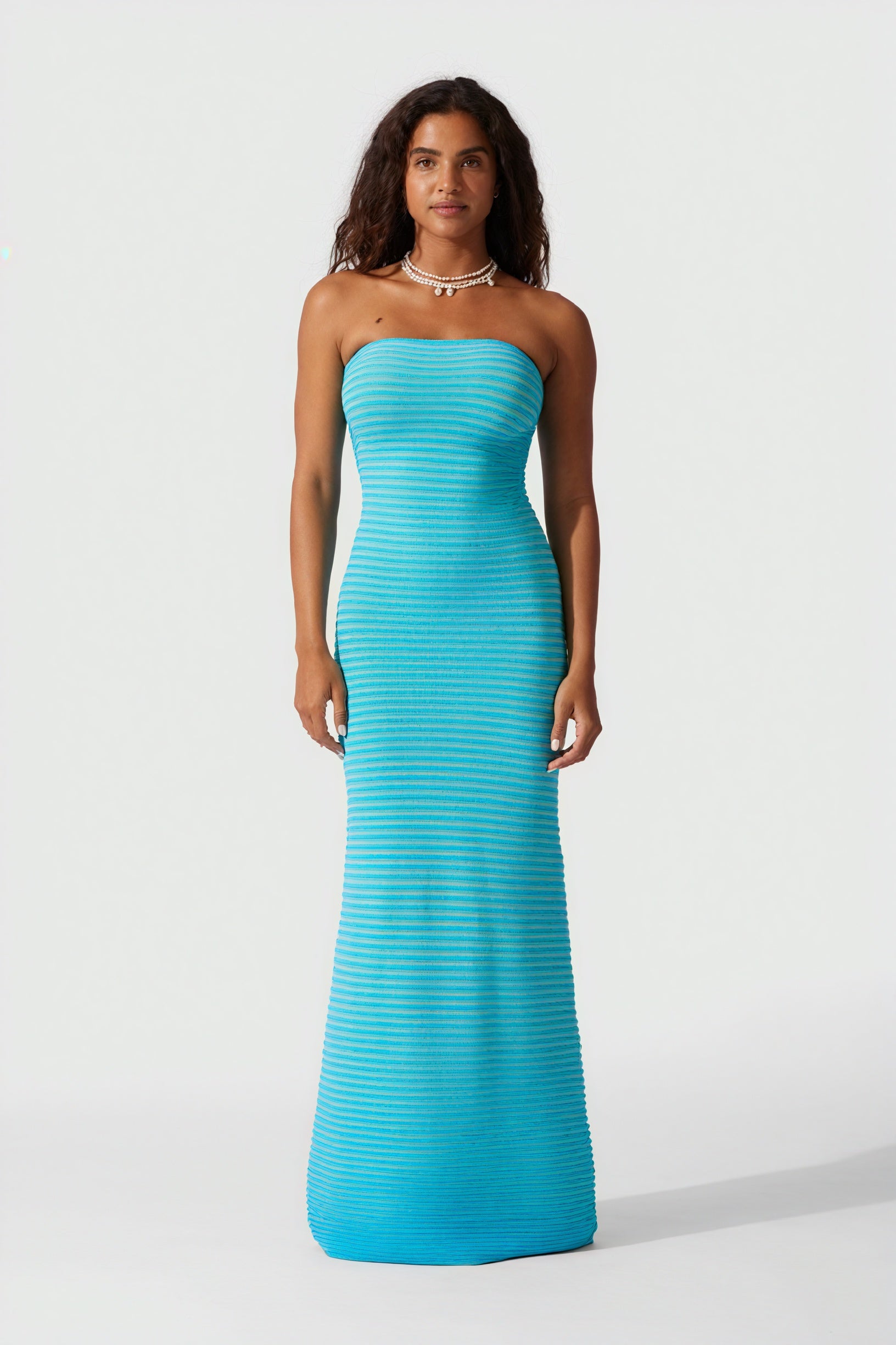 Gestreiftes Midikleid mit gerippter Textur