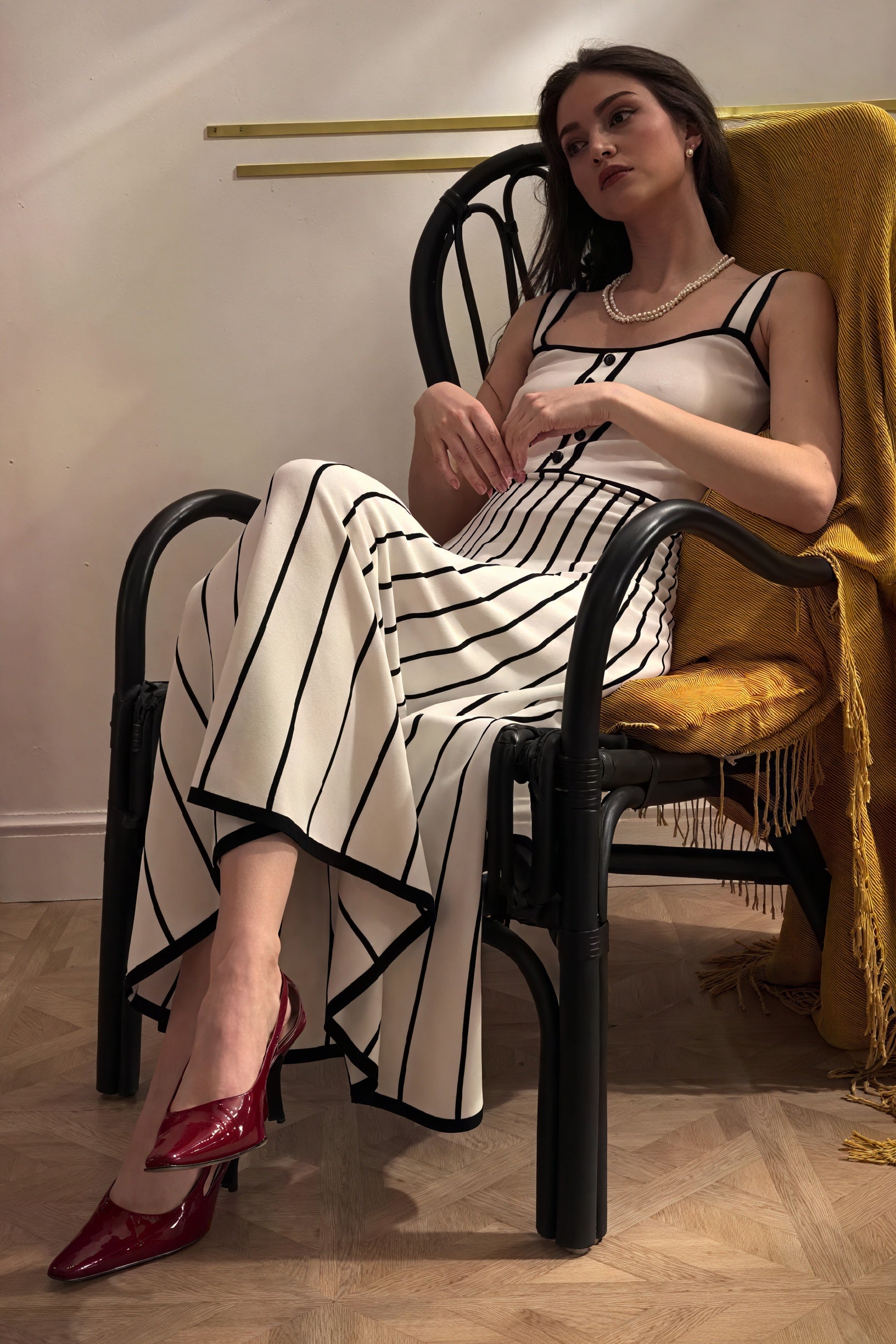 Gestreiftes Midikleid mit Knopfleiste