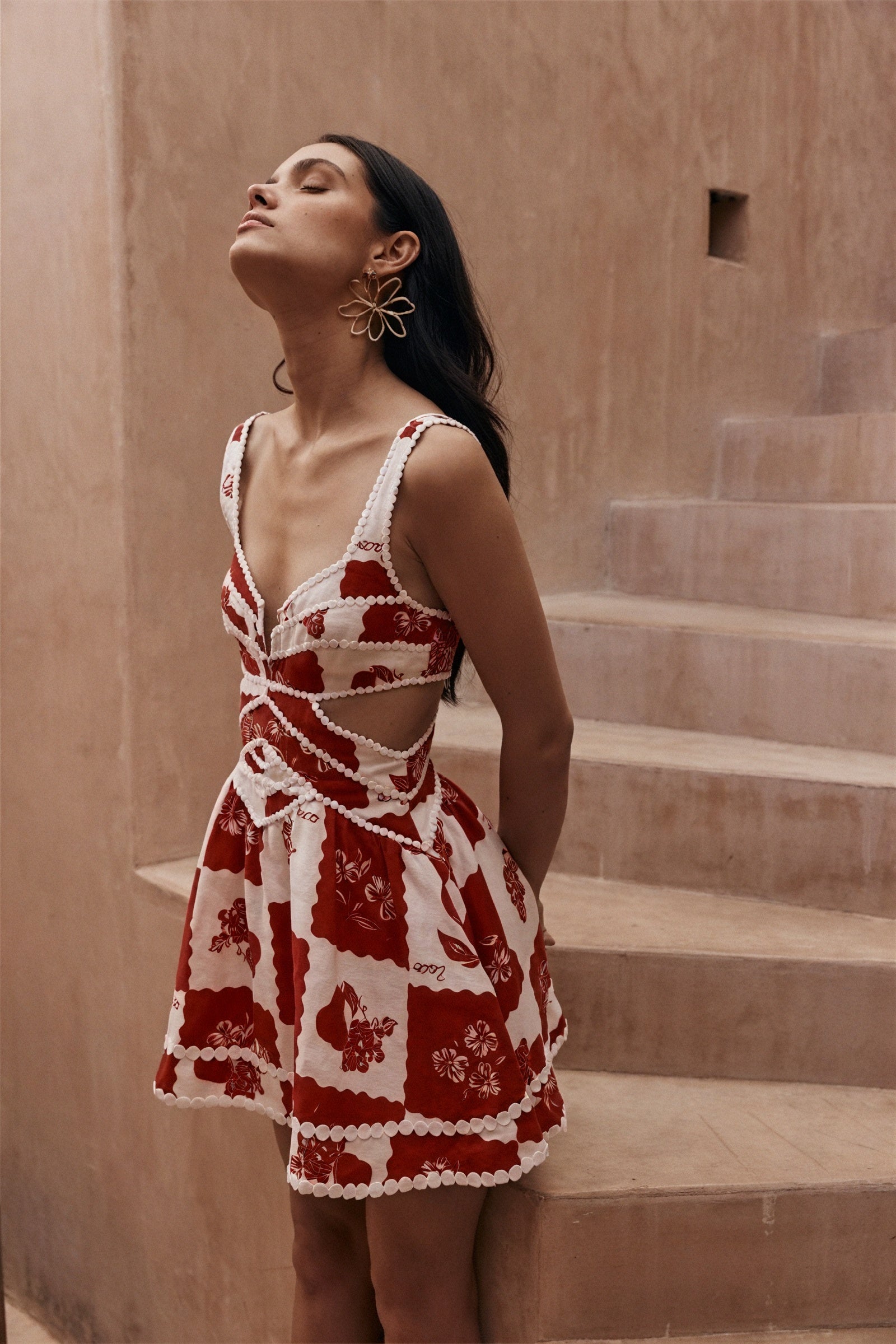 Verspieltes Kleid mit floralem Muster