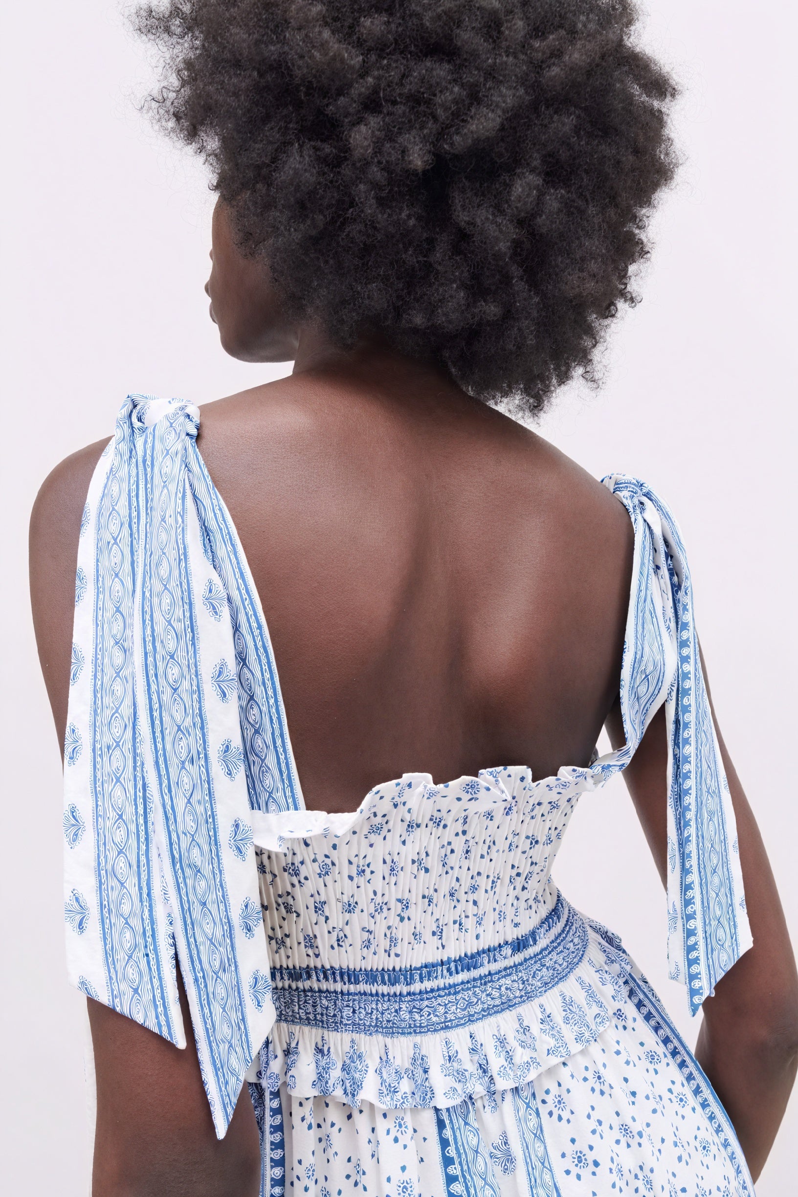 Sommerliches Midi-Kleid mit Blumenmuster