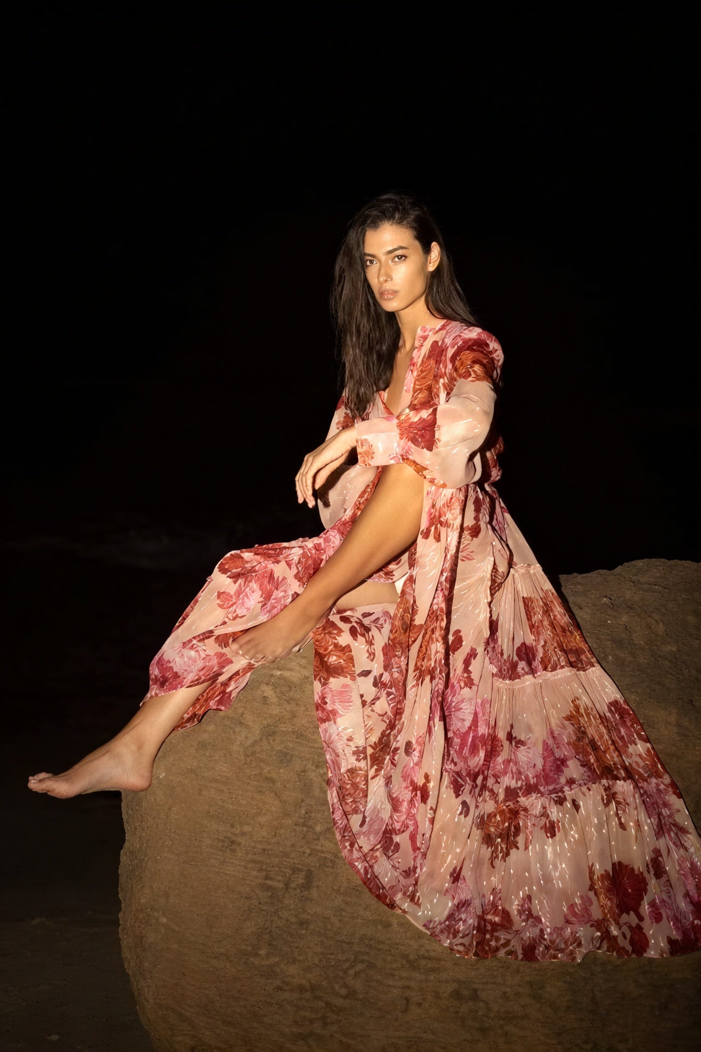 Geblümtes Kleid mit Stufenrock