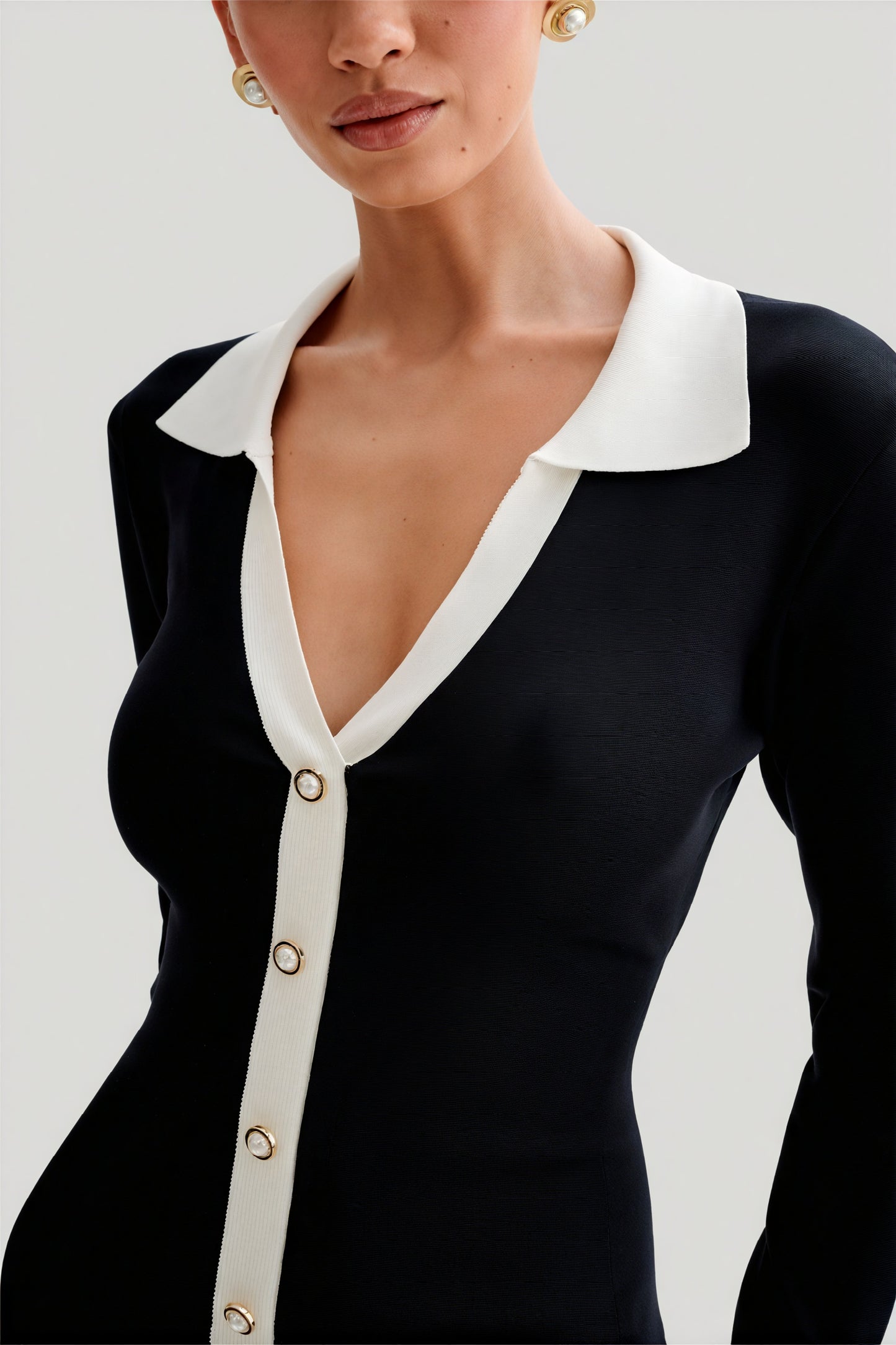 Elegantes Kleid mit Rüschensaum