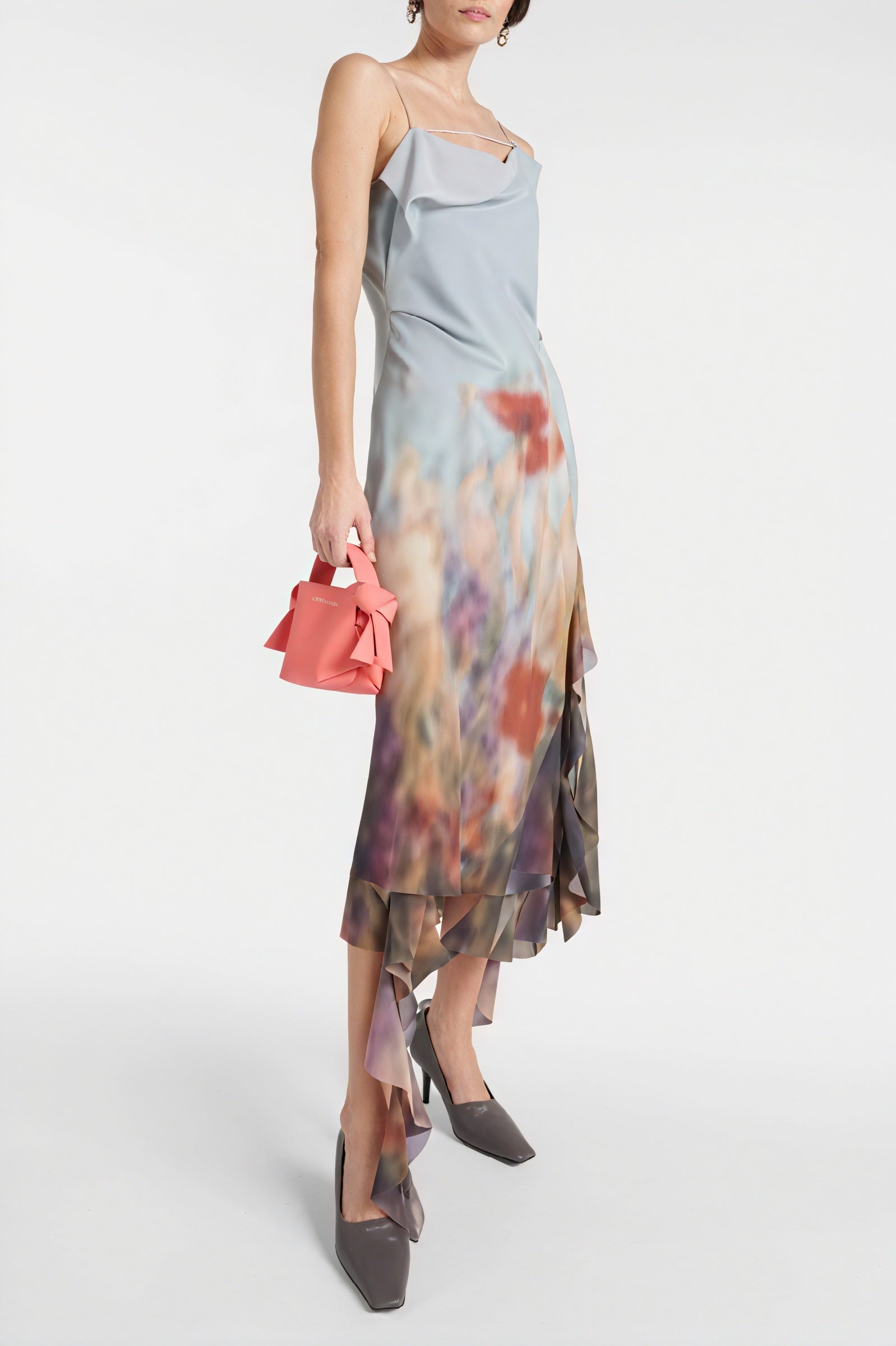 Fließendes Kleid mit floralem Aquarellmuster