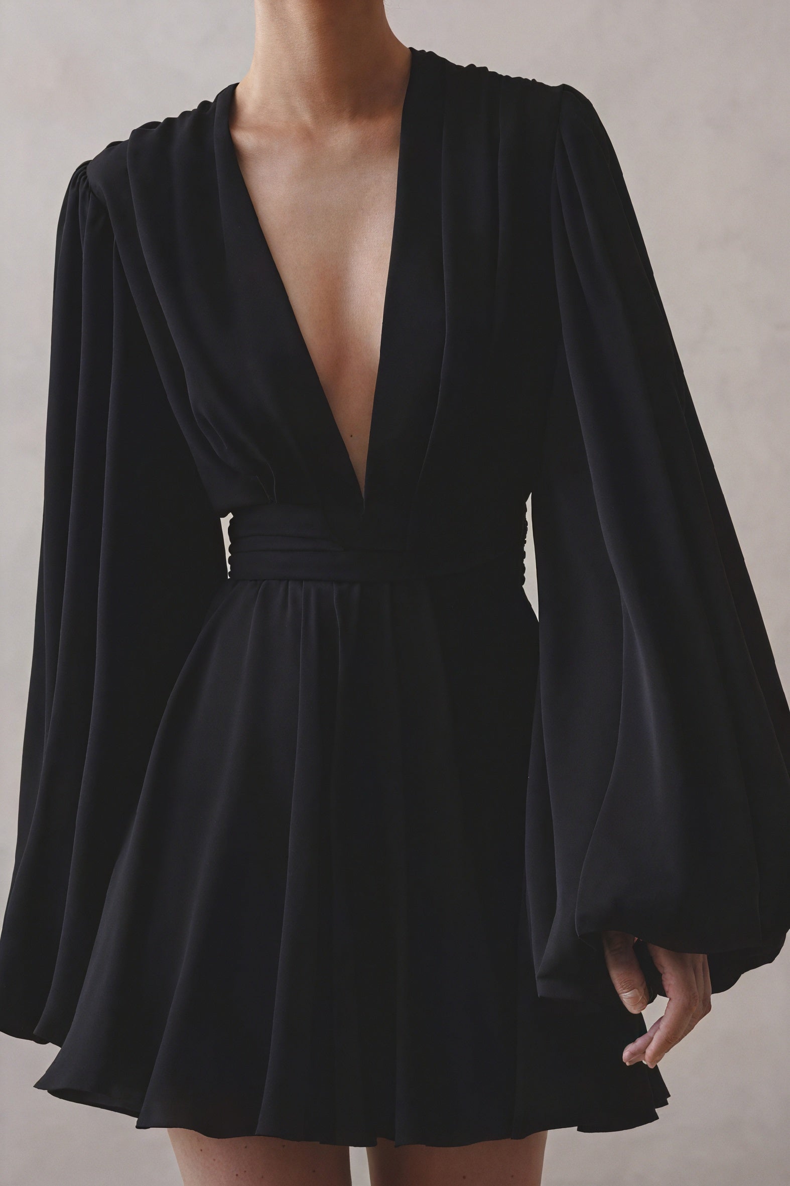 Elegantes Kleid mit Ballonärmeln & A-Linie