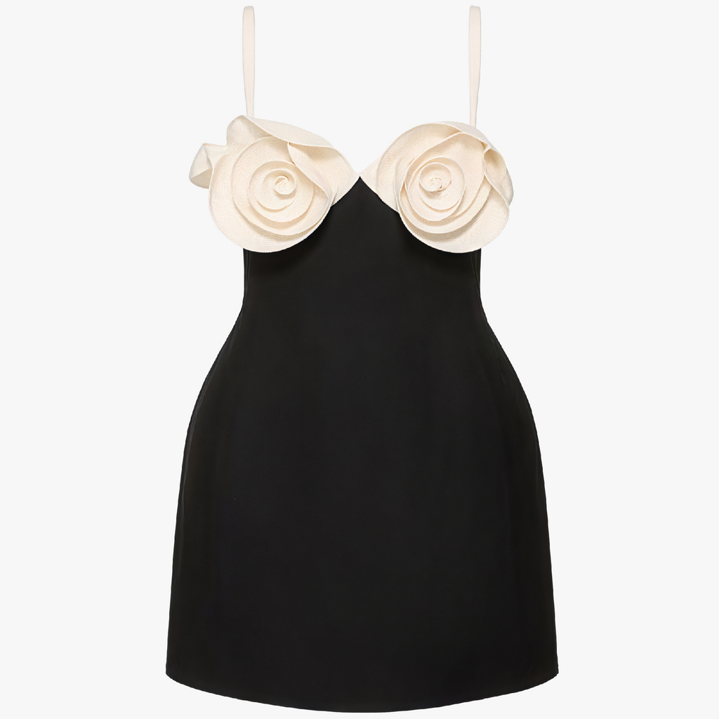 Elegantes Kleid mit floralen Akzenten