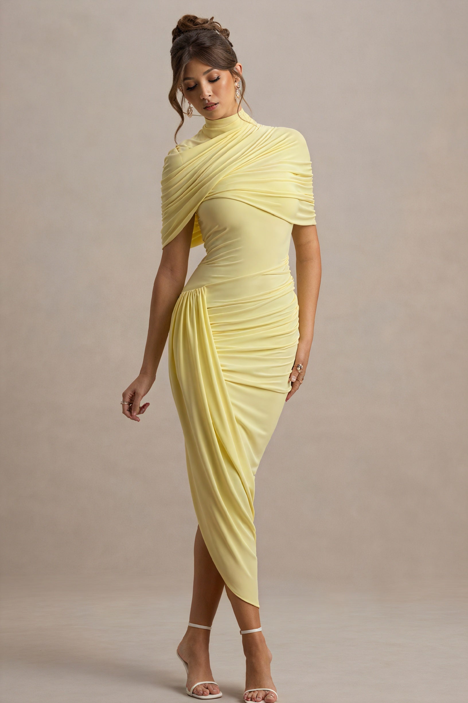 Asymmetrisches Draped Kleid