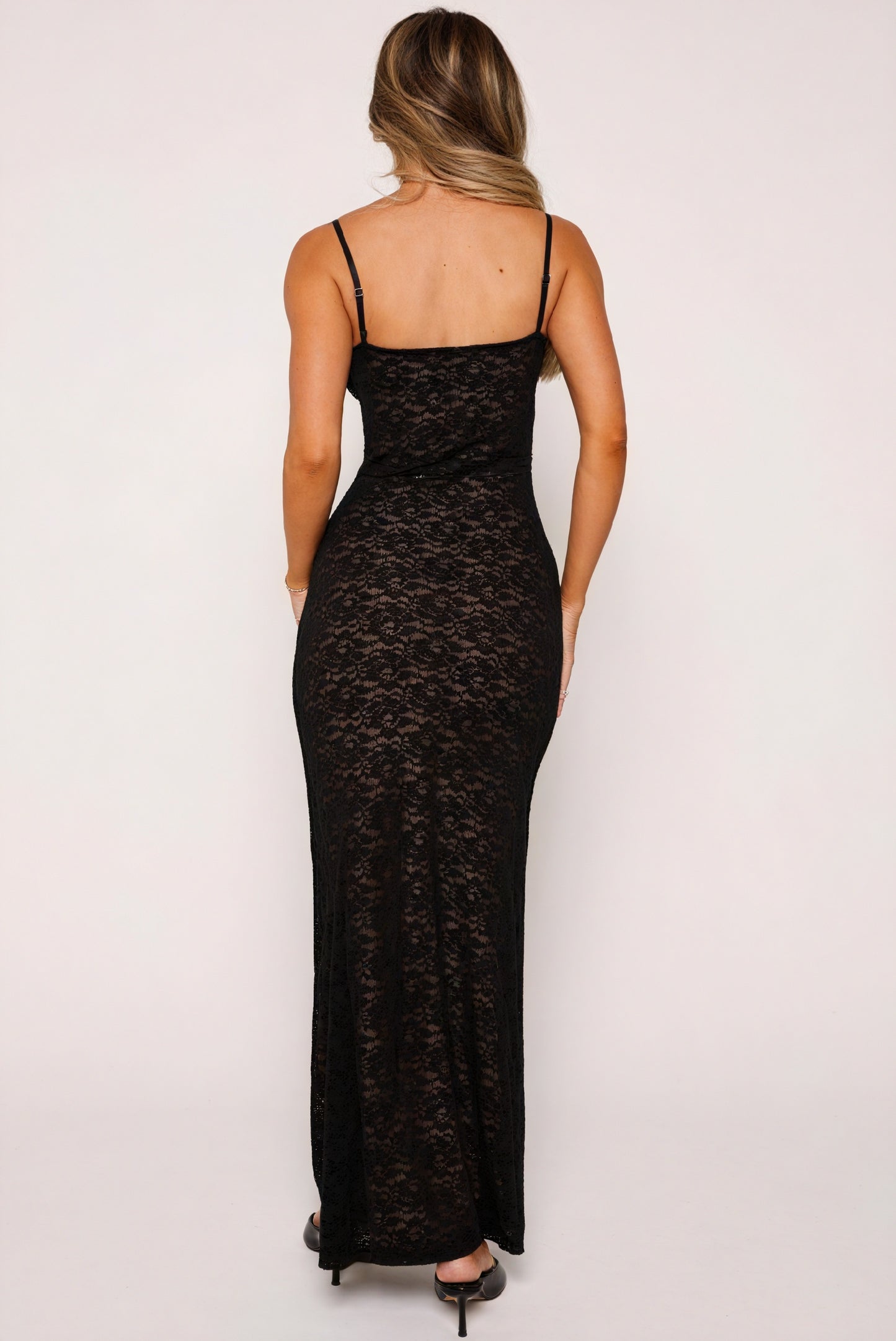Anmutiges Kleid mit Spitze