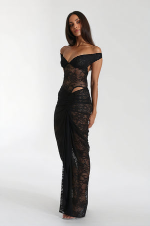 Anmutiges Kleid mit zarter Spitze