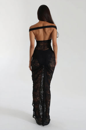Anmutiges Kleid mit zarter Spitze