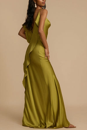 Fließendes Kleid mit hohem Schlitz
