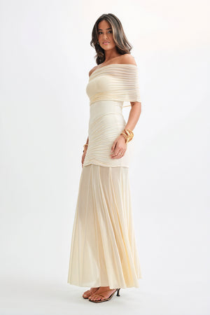 Fließendes, elegantes Maxikleid