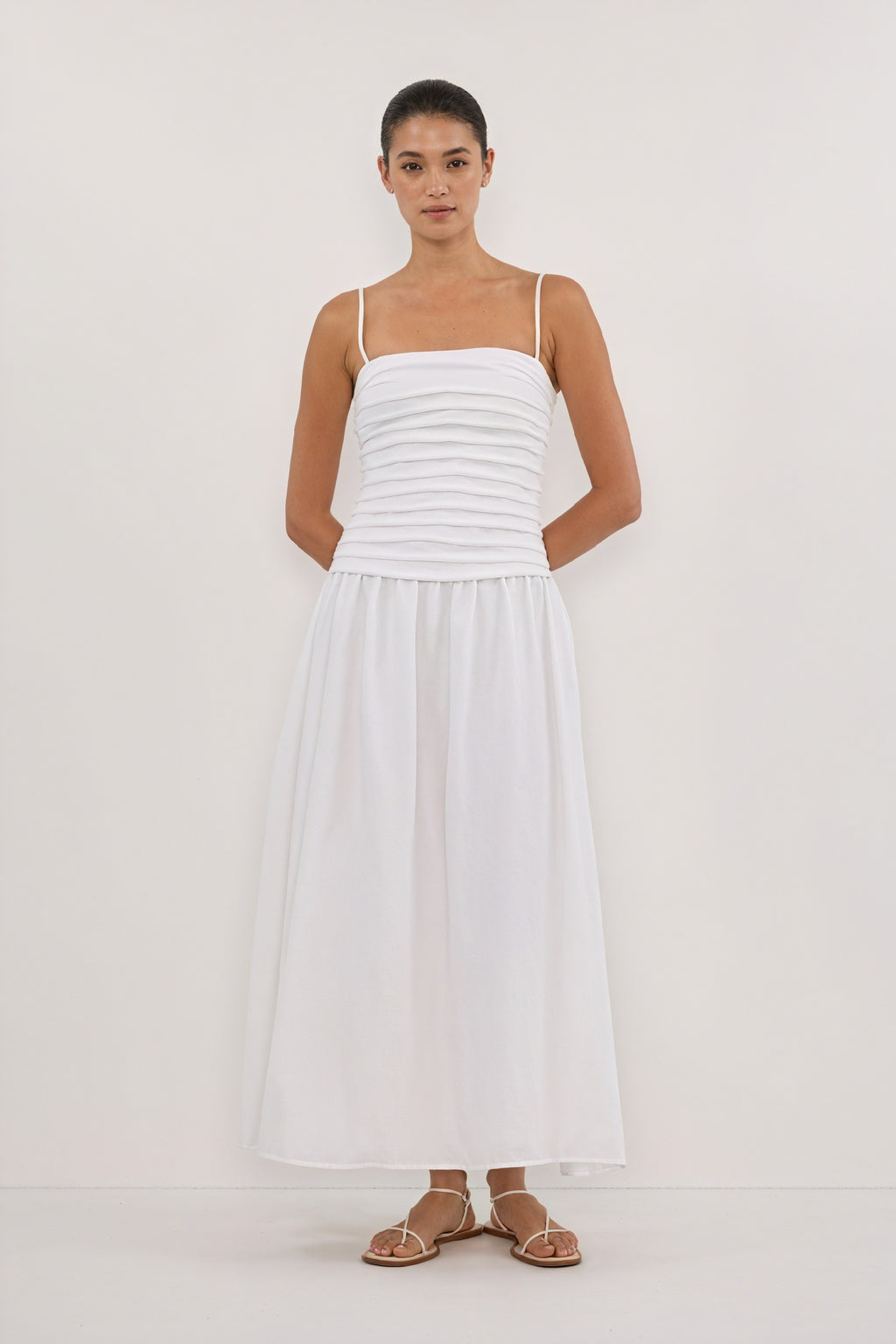 Luftiges Midi-Kleid mit A-Linien-Schnitt