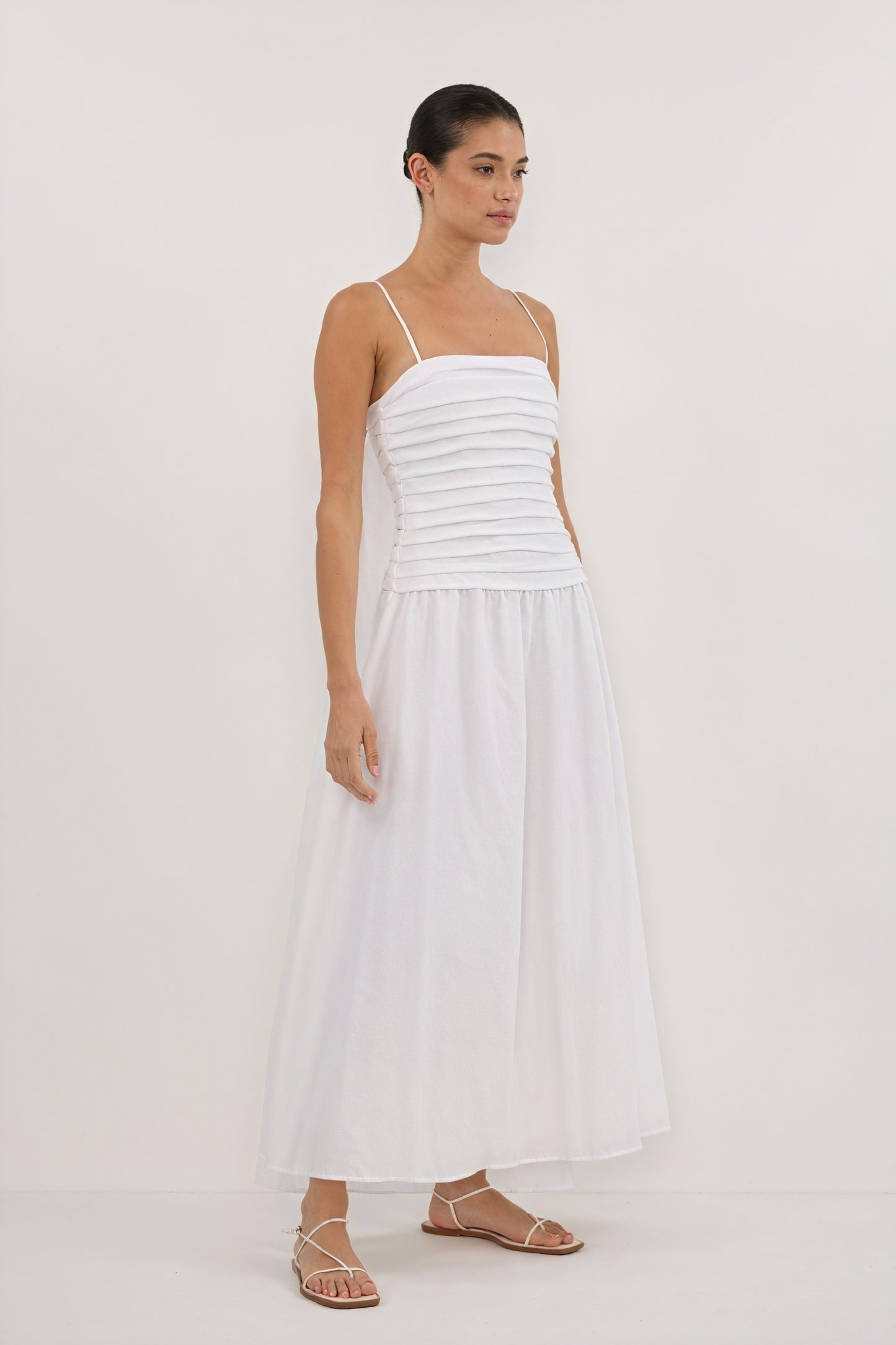 Luftiges Midi-Kleid mit A-Linien-Schnitt