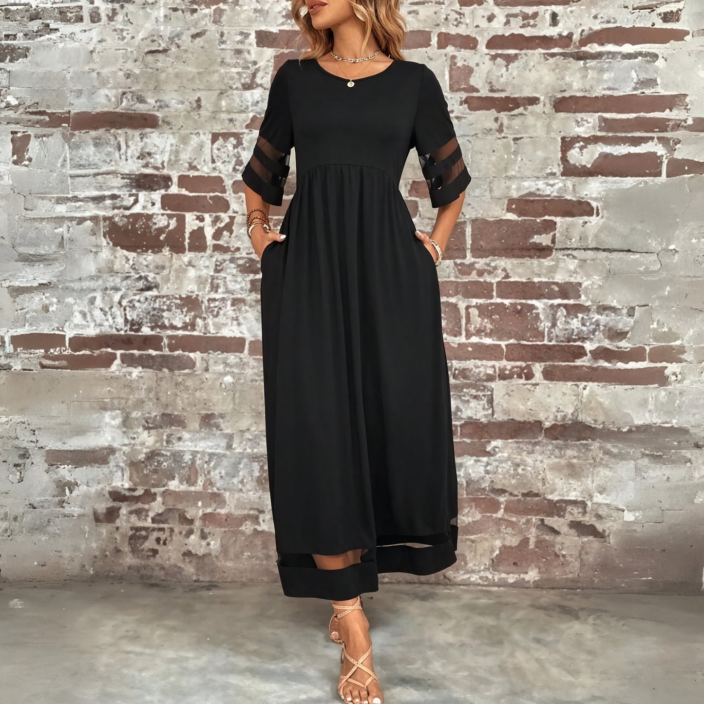 Fließendes Maxikleid mit Mesh-Details