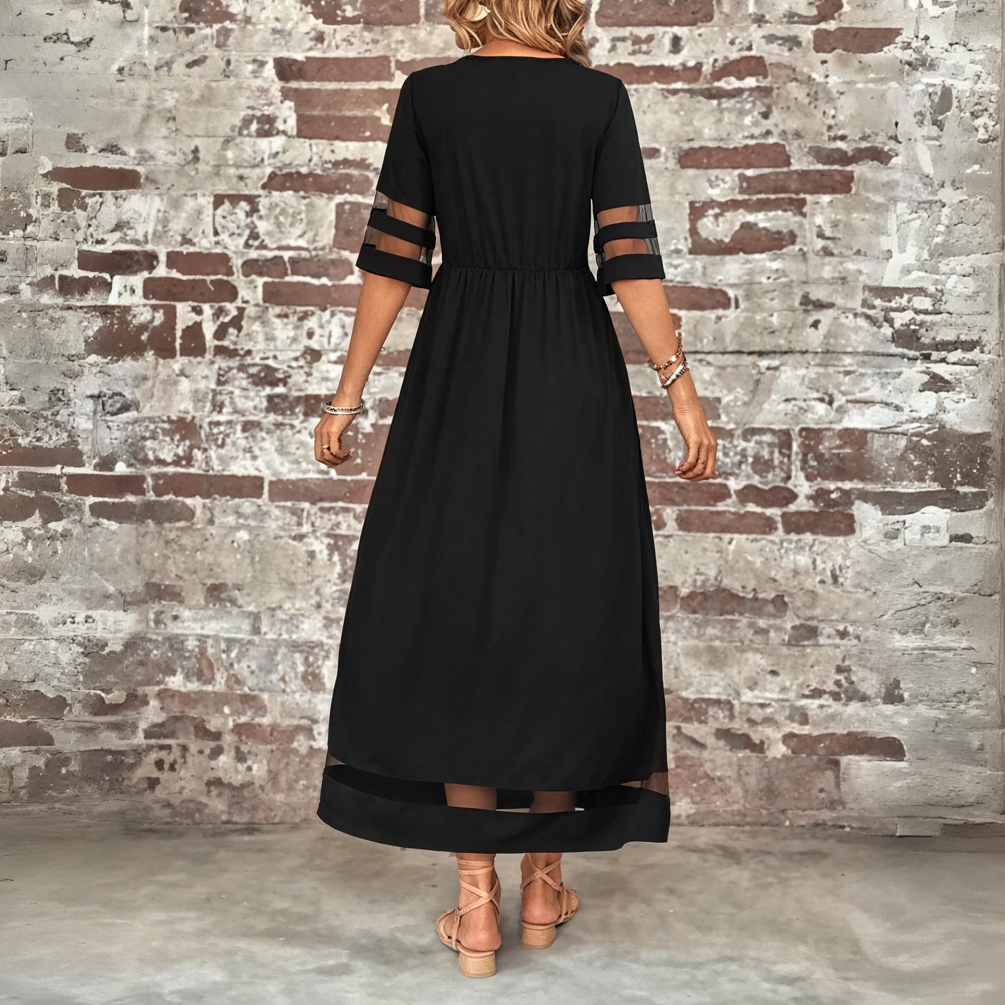 Fließendes Maxikleid mit Mesh-Details
