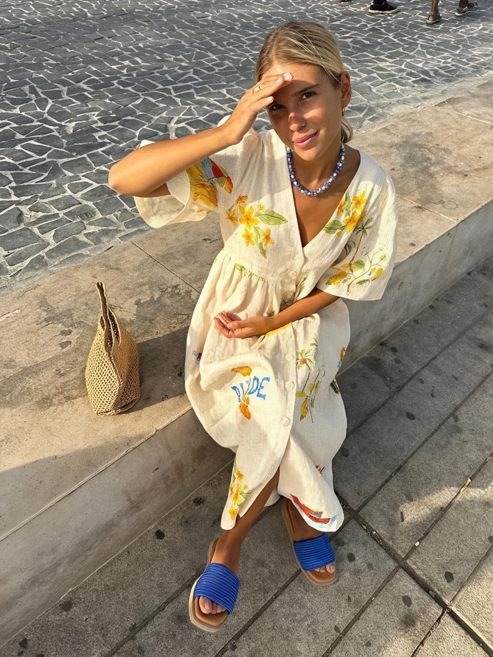 Fließendes Midikleid mit floralem Print