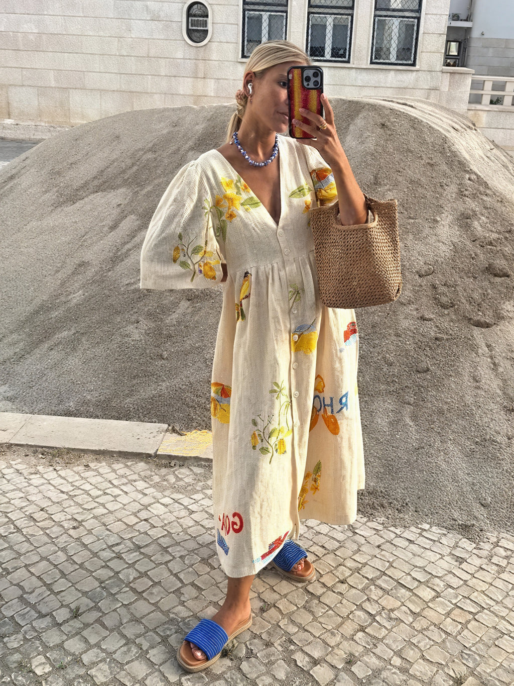 Fließendes Midikleid mit floralem Print