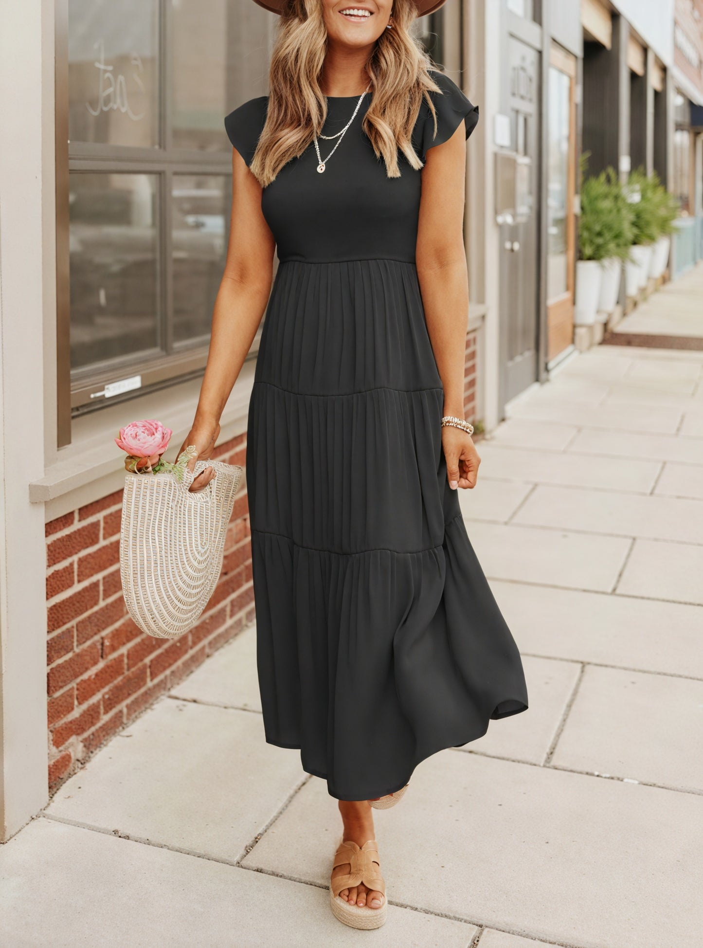 Kleid mit Stufenrock, Rüschenärmeln, Rundhals & fließendem Design – Ideal für Sommer & Freizeit-81634-6ddcf964-e426-4328-9b96-8bfd8e61c58f