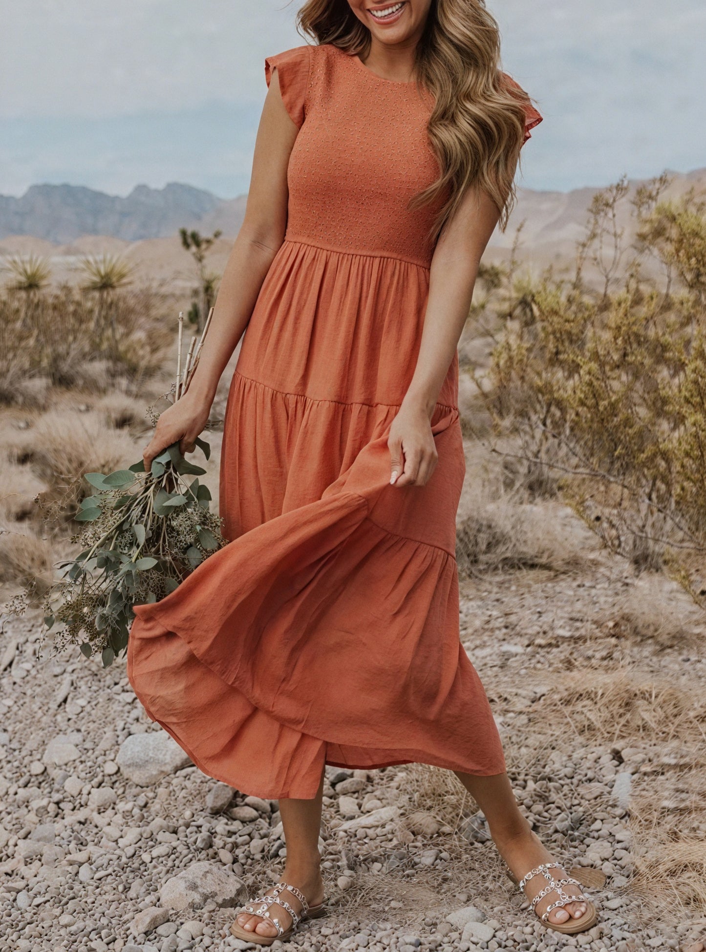 Kleid mit Stufenrock, Rüschenärmeln, Rundhals & fließendem Design – Ideal für Sommer & Freizeit-81634-4f2aac0a-9fc8-4174-9d86-2f4bbb9b76b3