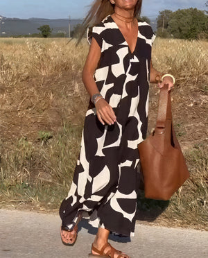 Fließendes Kleid mit abstraktem Muster