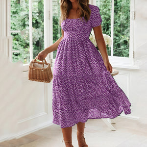 Fließendes Kleid mit verspielten Details