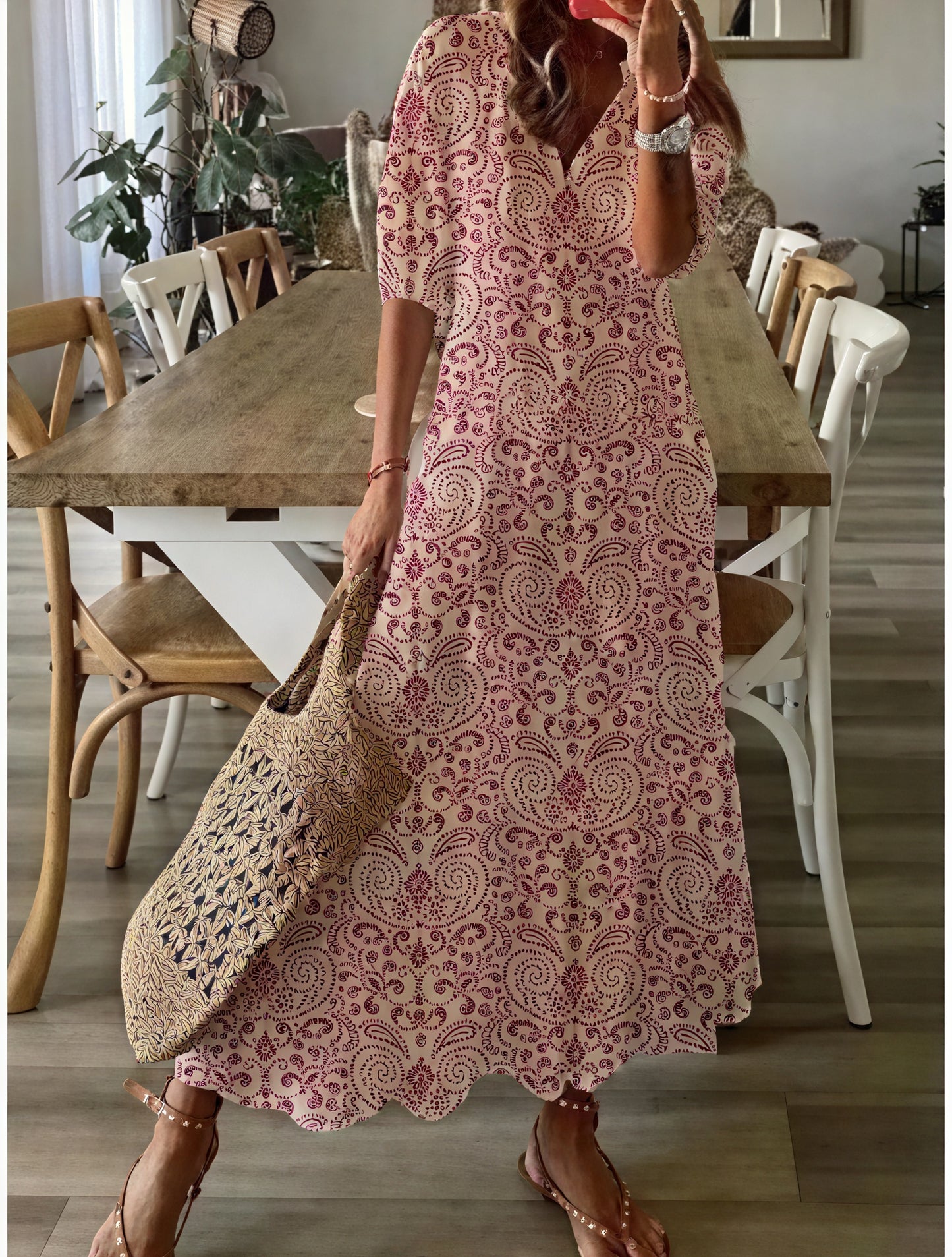 Fließendes Kleid mit floralem Muster
