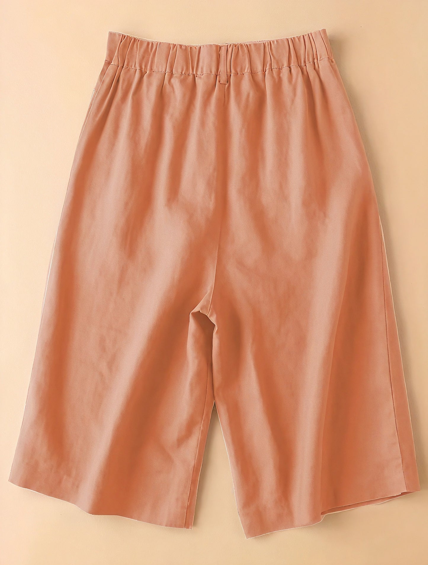 Weitgeschnittene Culottes mit hohem Bund