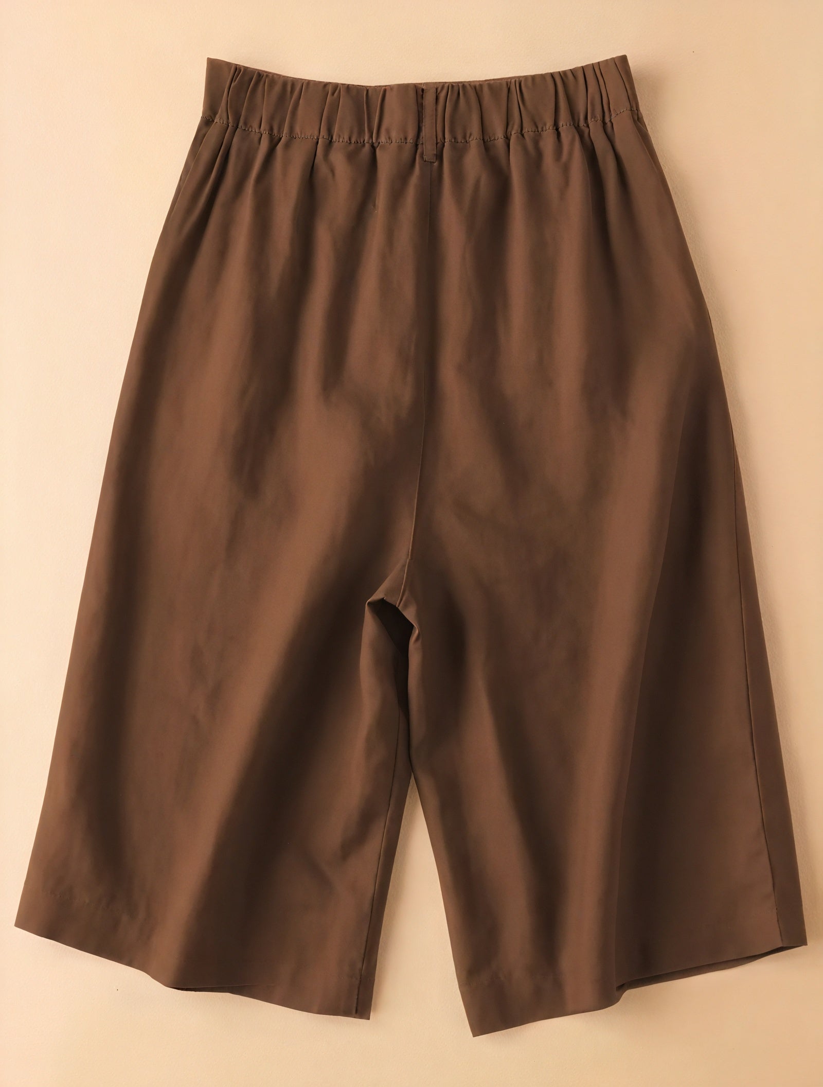 Weitgeschnittene Culottes mit hohem Bund