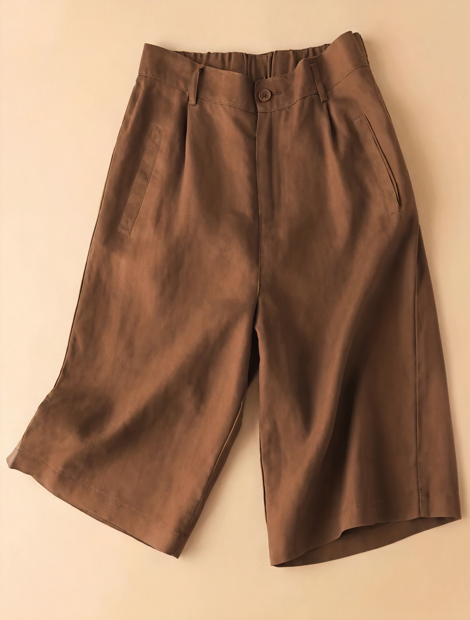Weitgeschnittene Culottes mit hohem Bund