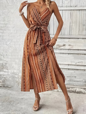 Maxikleid mit Wickeloptik und Seitenschlitzen