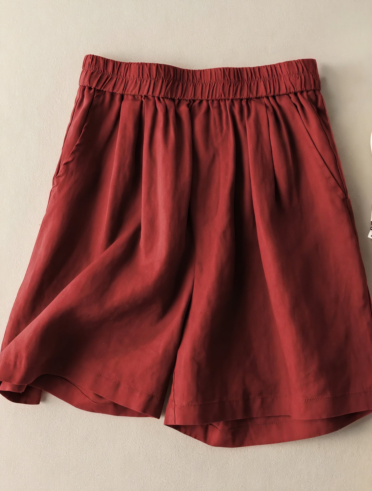 High-Waist Shorts mit Weitem Bein