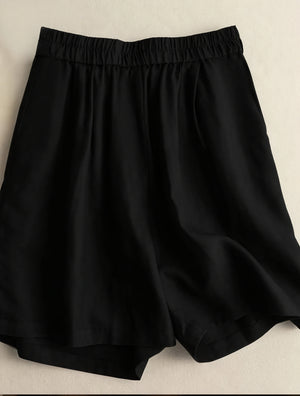 High-Waist Shorts mit Weitem Bein
