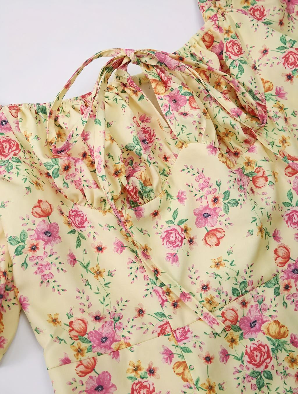 Geblümtes Maxikleid Eckiger Ausschnitt Puffärmel Hoher Schlitz Romantischer Sommerlook-82654-c18f21a0-5c30-46ad-bc8f-c809629d4ca8